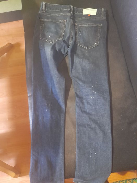 Продавам дънки,сини,нови