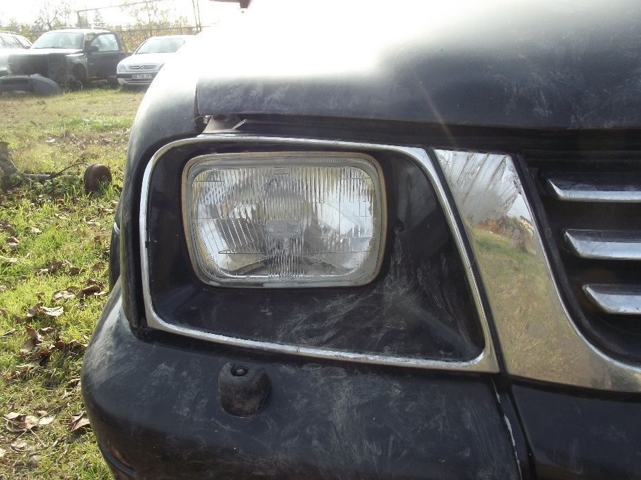 Far Mitsubishi L200 faruri stanga dreapta intacte dezmembrez L200