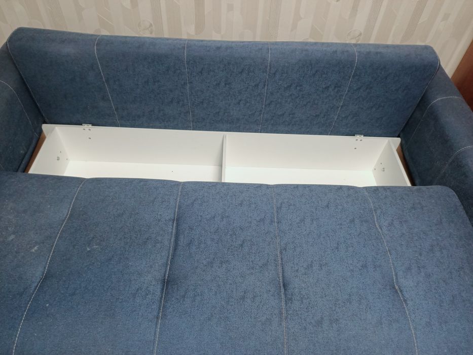 Продается  Диван
