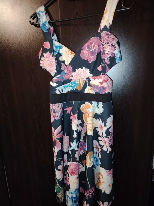 Дамски рокли размер С