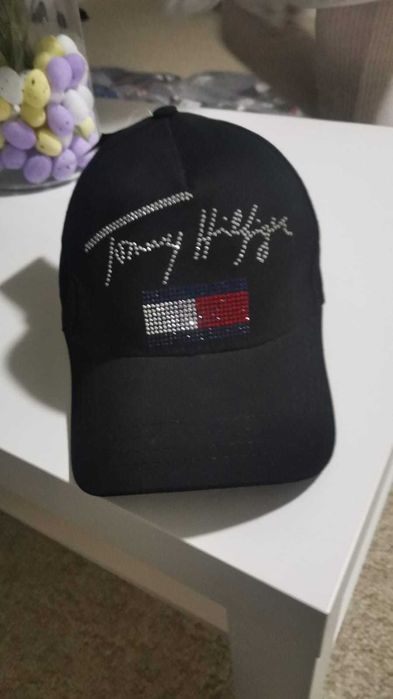 sepci modele noi tommz hilfiger