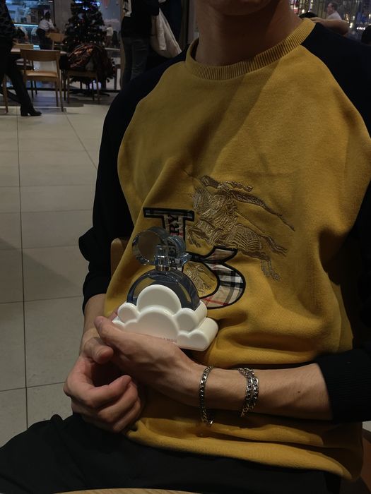 Ariana Grande cloud perfume