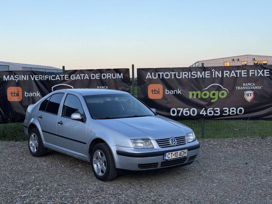 VOLKSWAGEN Bora
