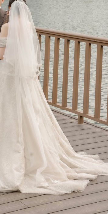 Сияющее свадебное платье