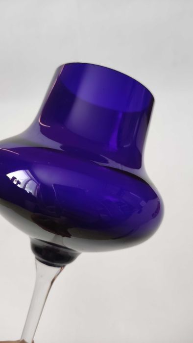 Елегантна кристална чаша/ваза на високо тънко столче