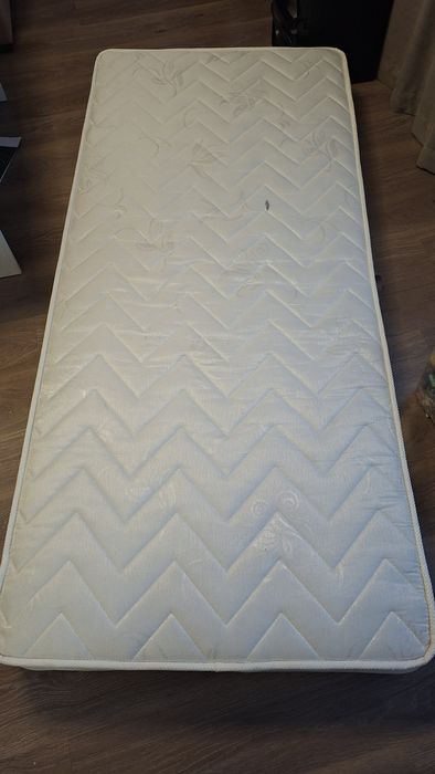 Матрак 90/200  с вградена подматрачна рамка