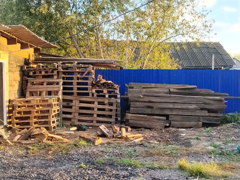 Продам поддоны со шпалами