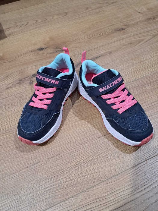 Pantofi sport Skechers, Nike, Adidas