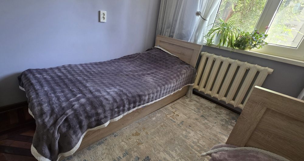 Продам 2 кровати. В хорошем состоянии. Размеры  80×195 см.
