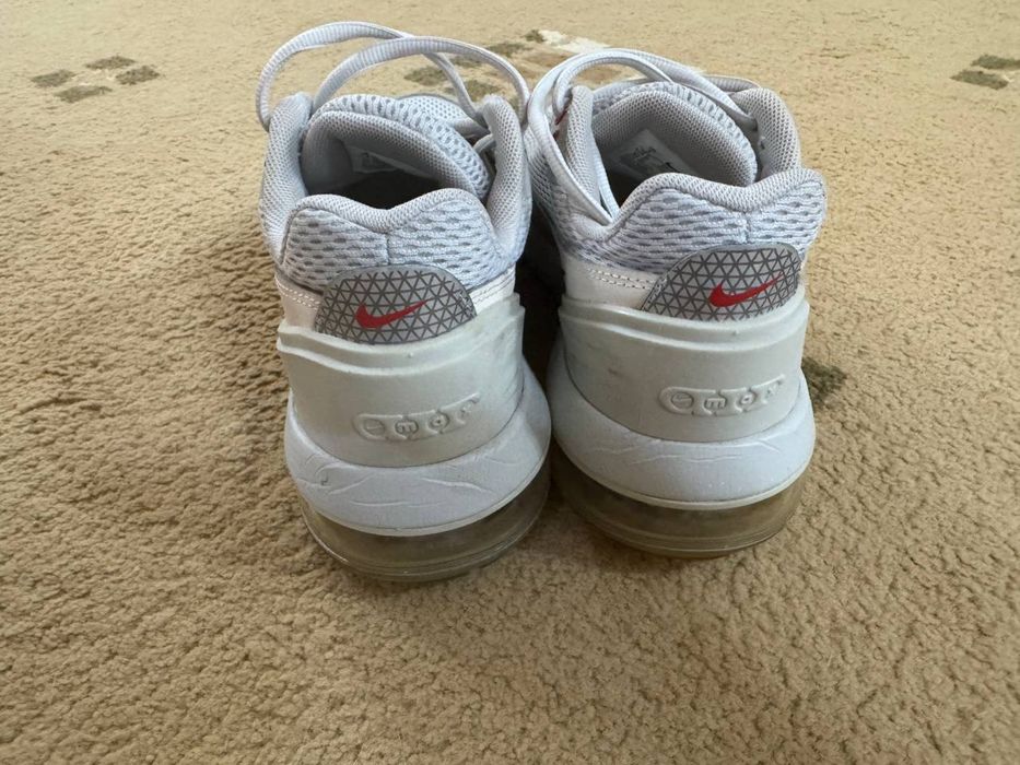 Кроссовки “Nike”