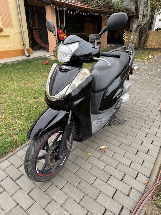 Honda SH 300i sport 2011 revizii la zi! Pret 2190€ neg