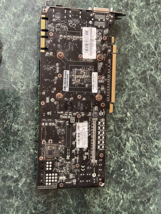 Placă video EVGA GeForce GTX 680 2GB GDDR5 256-bit - Flagship Series