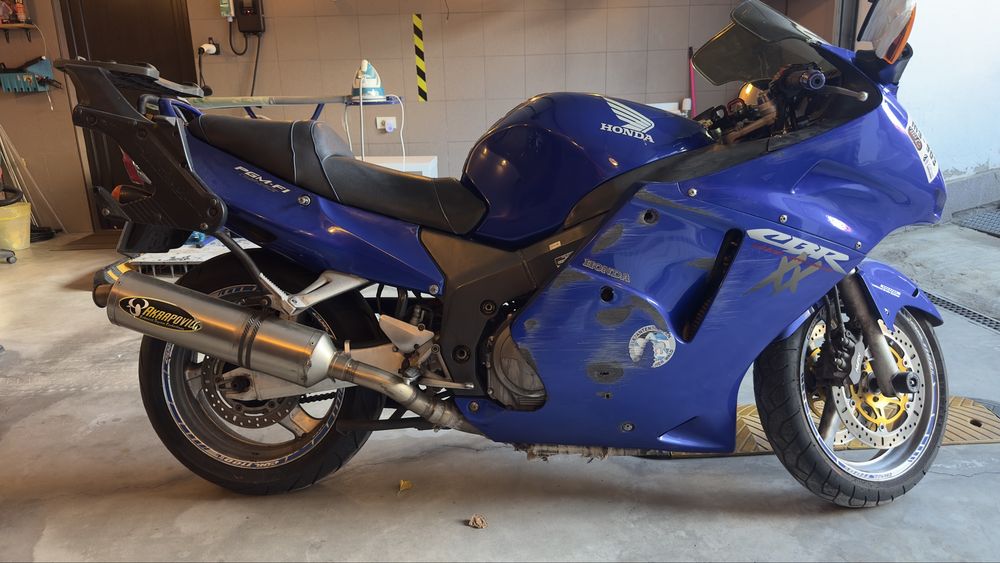 Honda CBR 1100XX Super Blackbird