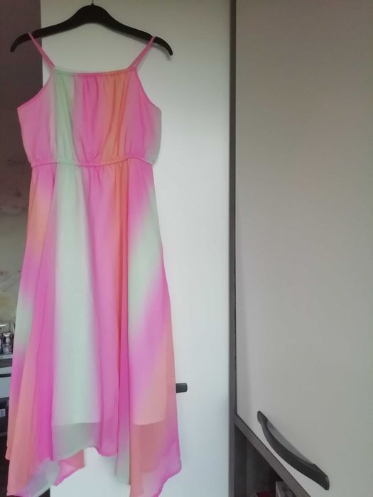 Асиметрична лятна рокля