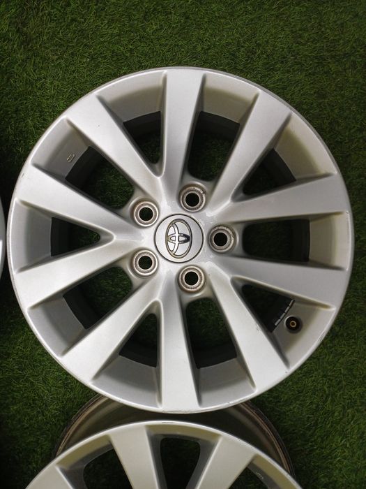 Диски R16 5x114.3 на Toyota и другие.
