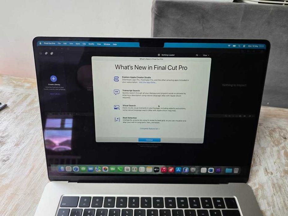 Macbook air m2, 1tb, 16gb, Silver, stare aproape noua