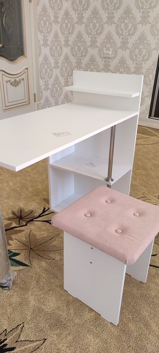 Маникюр столик + пуфик