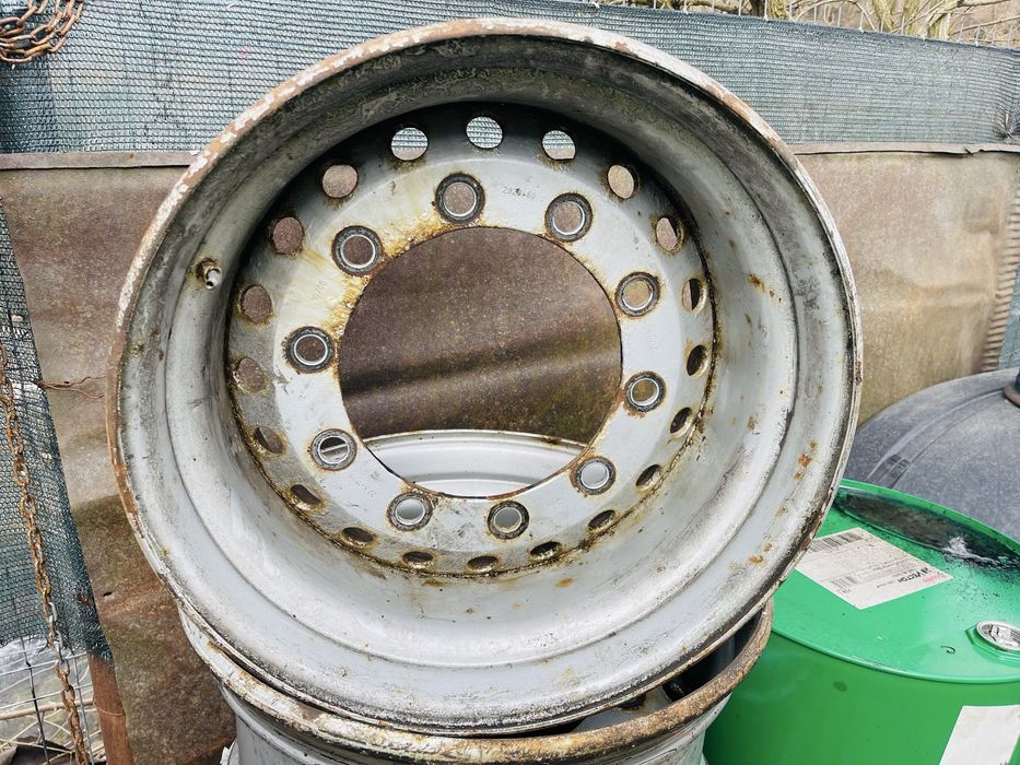 Jante R 22,5 pentru semiremorca cu tamburi