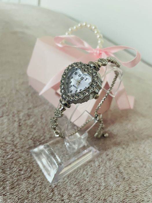 Ceas in forma de inima