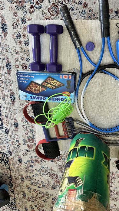 Игрушки и детская спортивная инвентарь