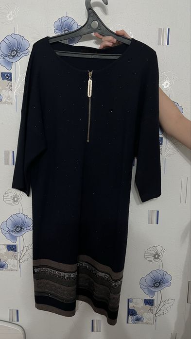 Продам платья новая