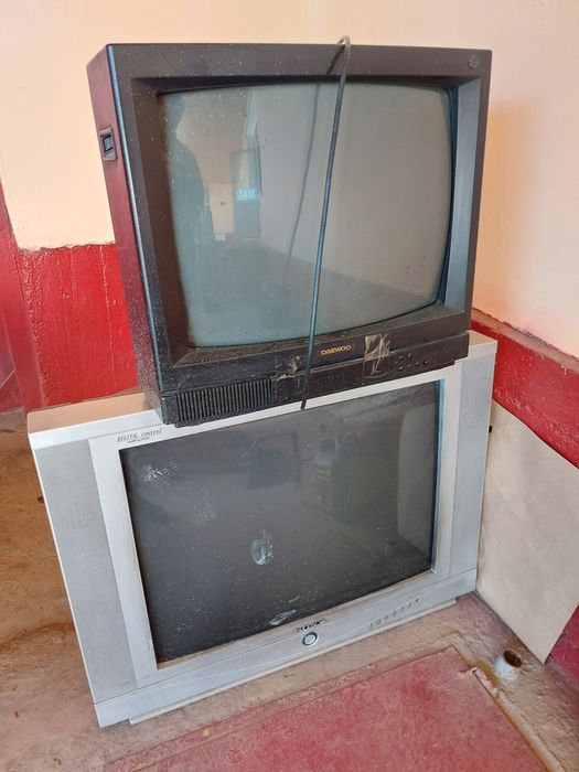 Телевизор Сони и Daewoo