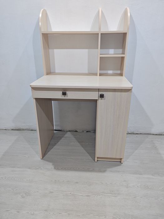 СТОЛЫ! Письменные.