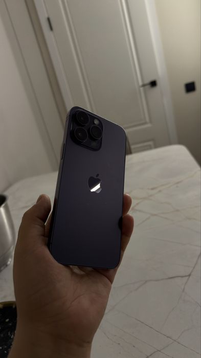 Продам Айфон 14 Про Макс в отличном состоянии