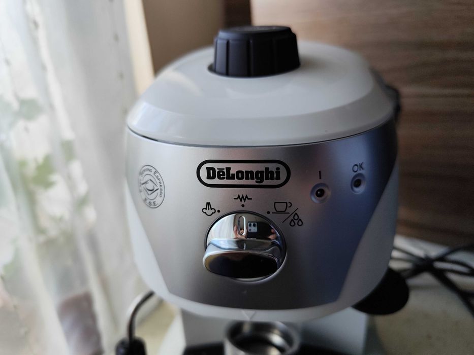 Кафемашина DeLonghi/Делонги EC221.W