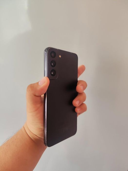 Samsung Galaxy S22+ 8/128гб