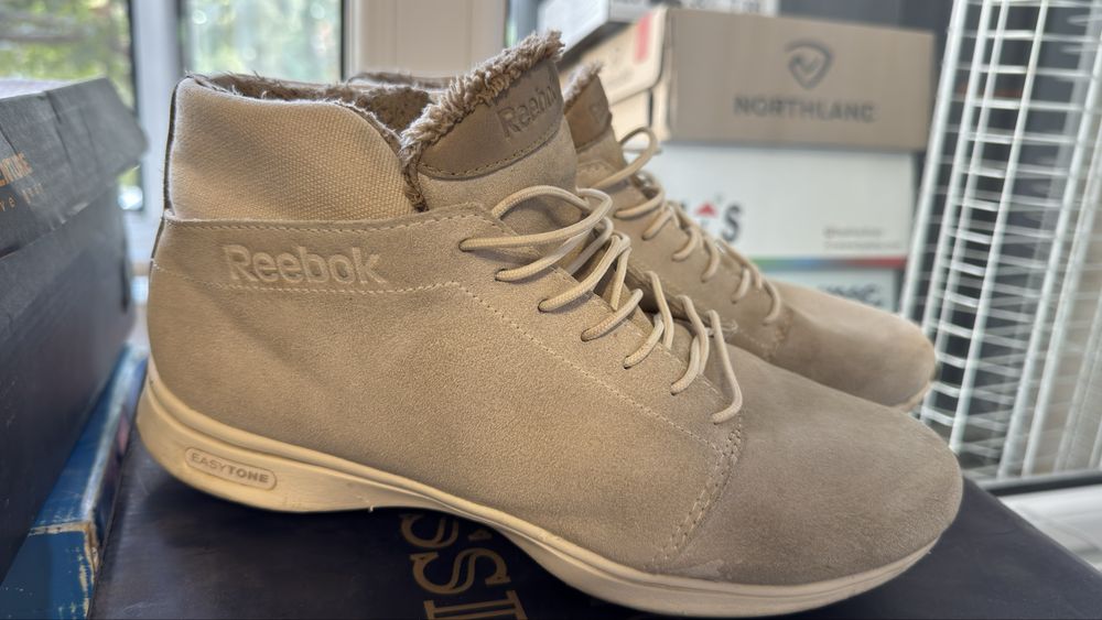 Продам Ботинки reebok