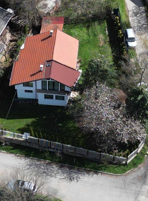Къща в село Кладница