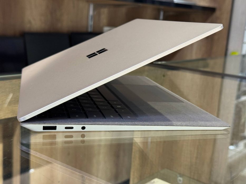 Micrasoft Surface Surface 4 yangidek