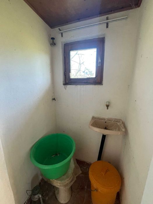 Къща за продажба в Бижовци, Трявна – двуетажна, двор 2560 кв.м., инвестиция