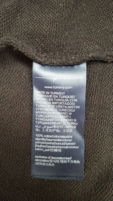 Памучен суичър Tommy Hilfiger в черно с качулка размер М