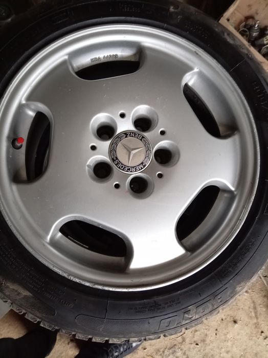 На мерседес 124.190 диска шина