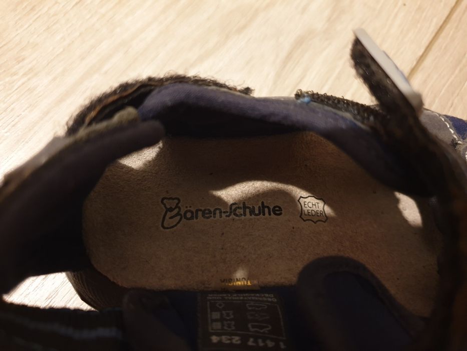 Săndăluțe băiețel