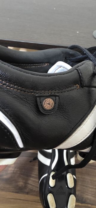 Crampoane Adidas