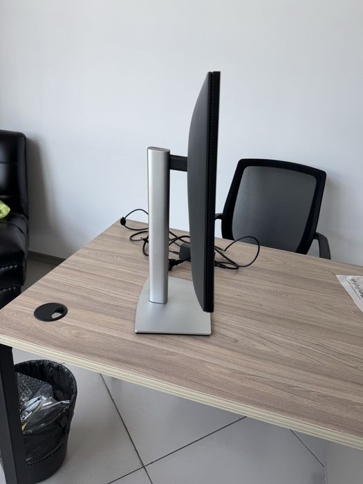 Монитор 23.8" DELL P2422H серебристый