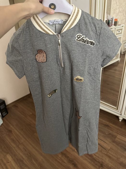 Продам женские платья  по 5000