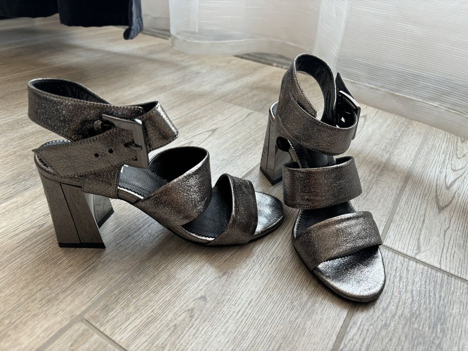 Кожени сандали Gianni
