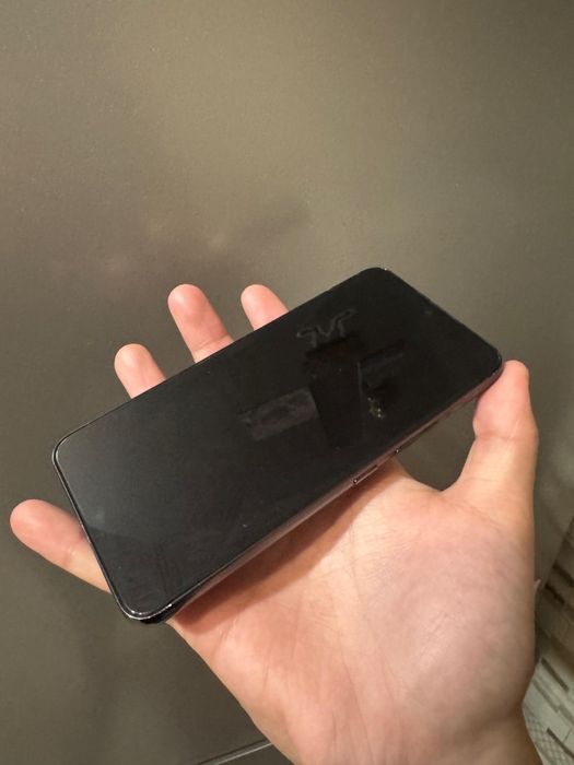 Samsung s22 8/128 gb