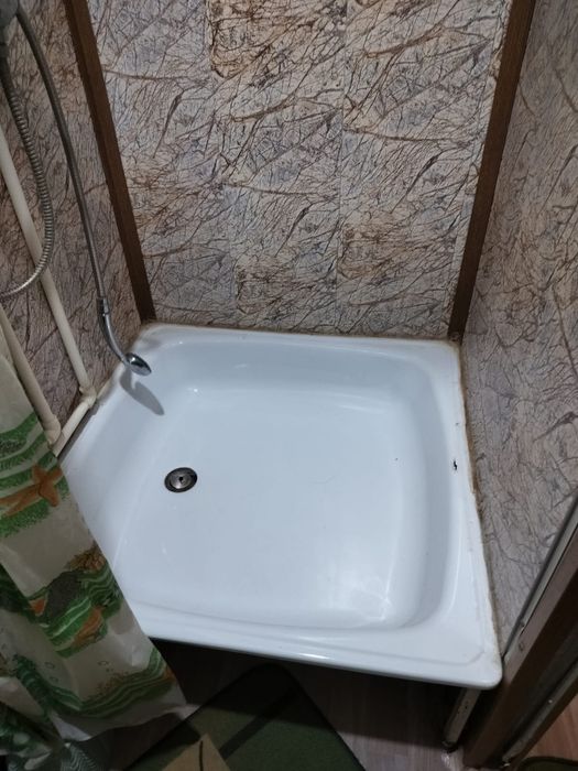 Комната в общежитии коридорного типа