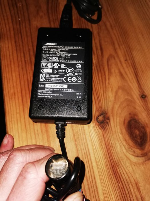 Bare transversale Thule.Apart OVO8P boxe. Bose T1 alimentator