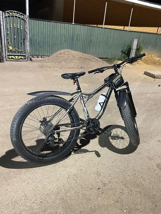 Продам велик с большом калёсамий