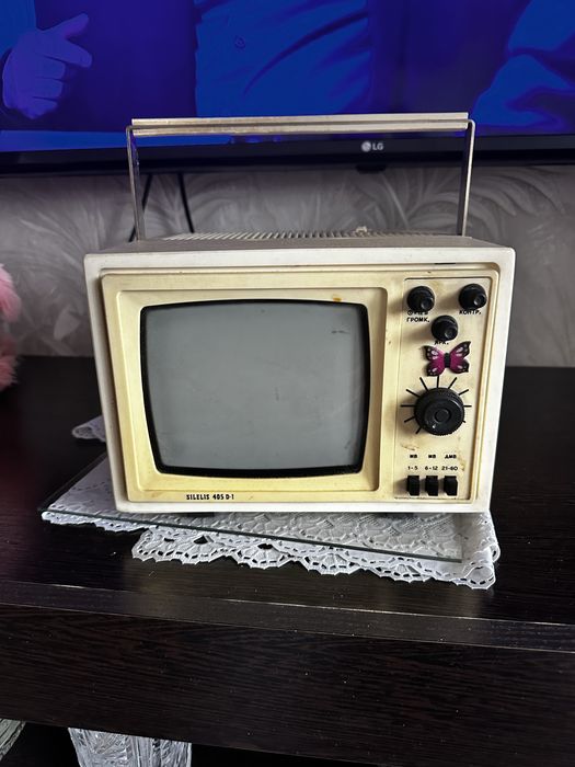 Продам телевизор