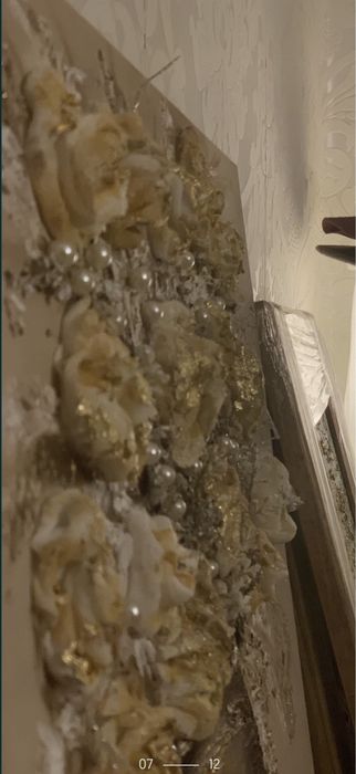 Маслени релефни картини