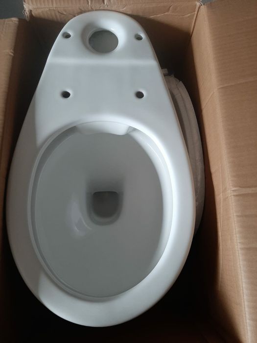 Продам навые унитазы отличного качество