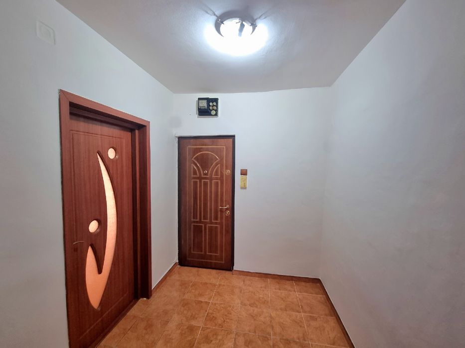Apartament 2 camere, 57 mp cu balcon închis, Calea Martirilor, lift, termoizolație, 94.499 €