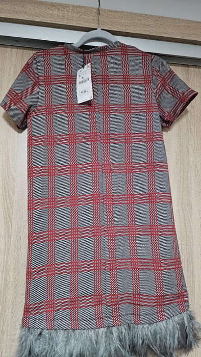 Нова рокля с пера, размер S